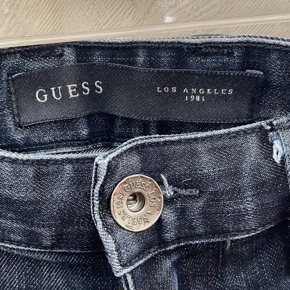 💙 GUESS Slim Tapered Jeans Size 32 - Picture 4 of 5
